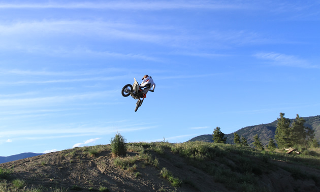 Nick Antle whips it over the jumps at Kamloops mx track. 
