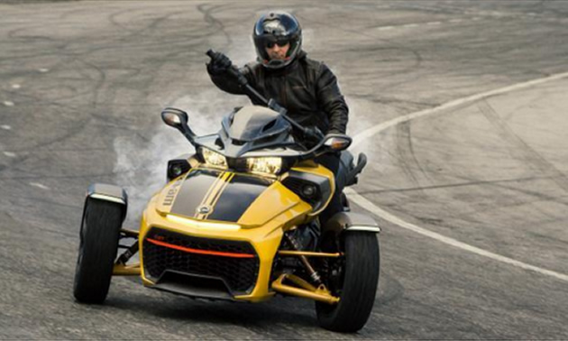 NASCAR-inspired 2017 Can-Am Spyder F3-S vehicle.