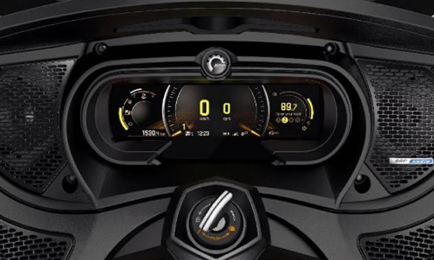 New fully-digital instrument panel with BRP ConnectTM offered on select 2018 Can-Am Spyder models.